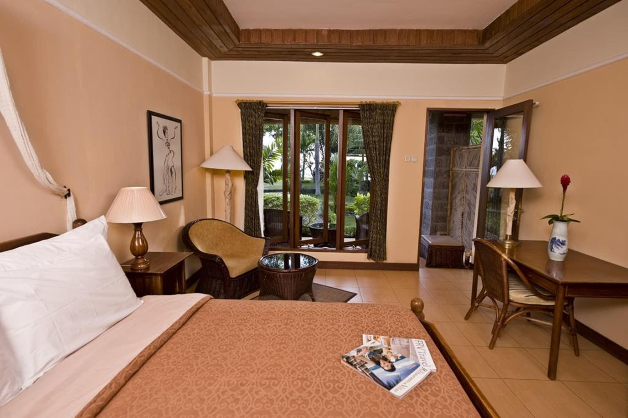 ซันเซ็ทเฮาส์-ลมโบะก์ Hotel Mangsit ภายนอก รูปภาพ