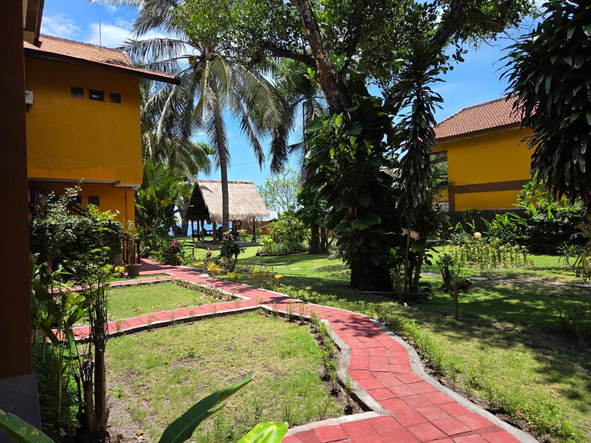 ซันเซ็ทเฮาส์-ลมโบะก์ Hotel Mangsit ภายนอก รูปภาพ