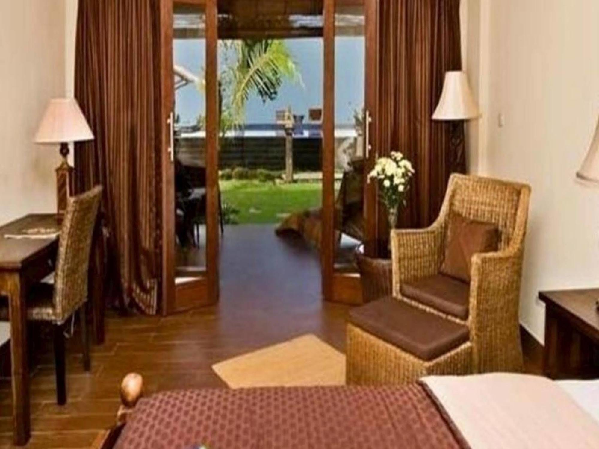 ซันเซ็ทเฮาส์-ลมโบะก์ Hotel Mangsit ภายนอก รูปภาพ