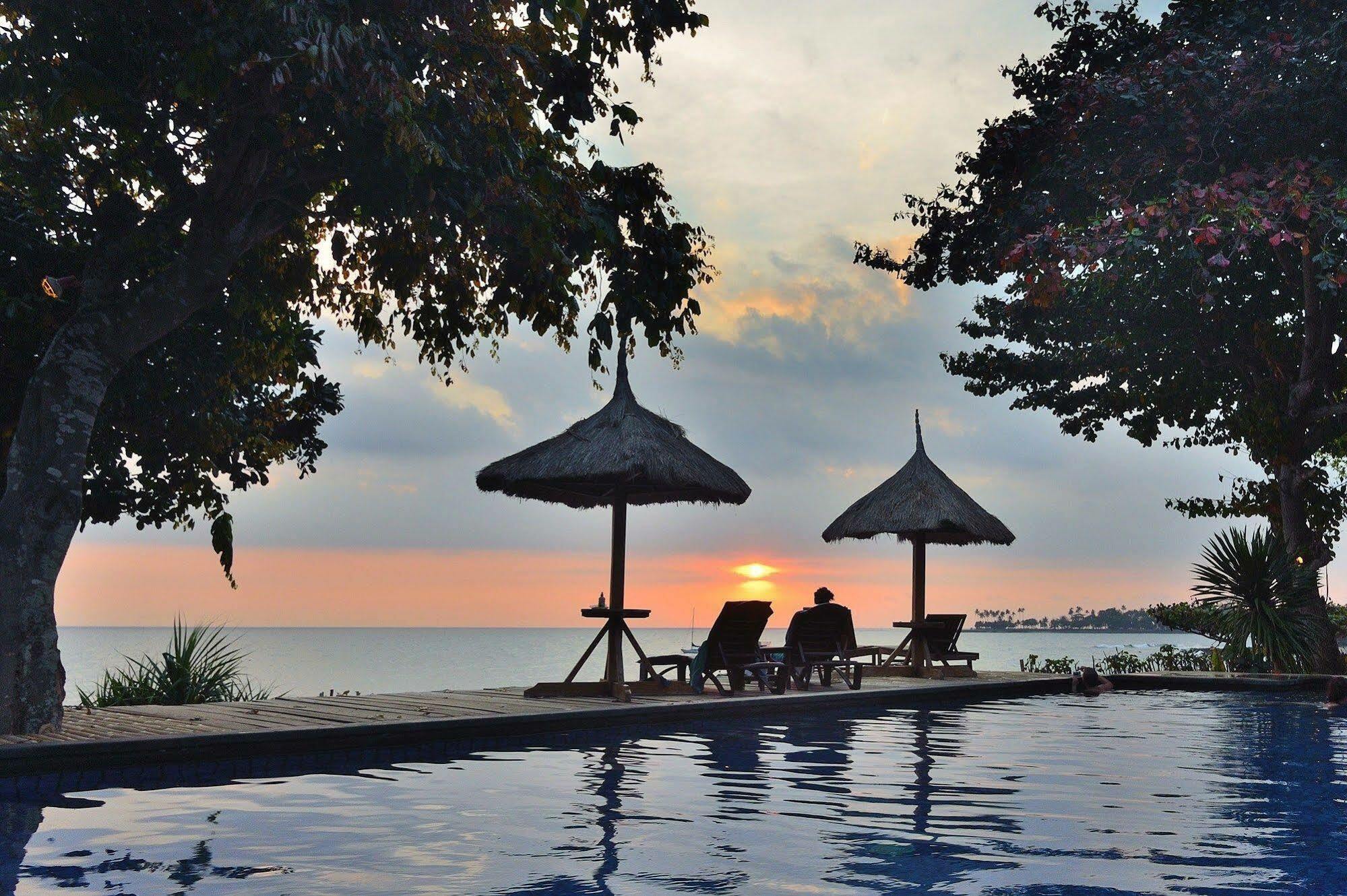 ซันเซ็ทเฮาส์-ลมโบะก์ Hotel Mangsit ภายนอก รูปภาพ